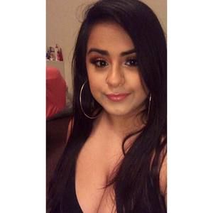 Meet your Posher, Mayela